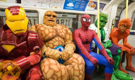 坐地铁遇见这帮“英雄”